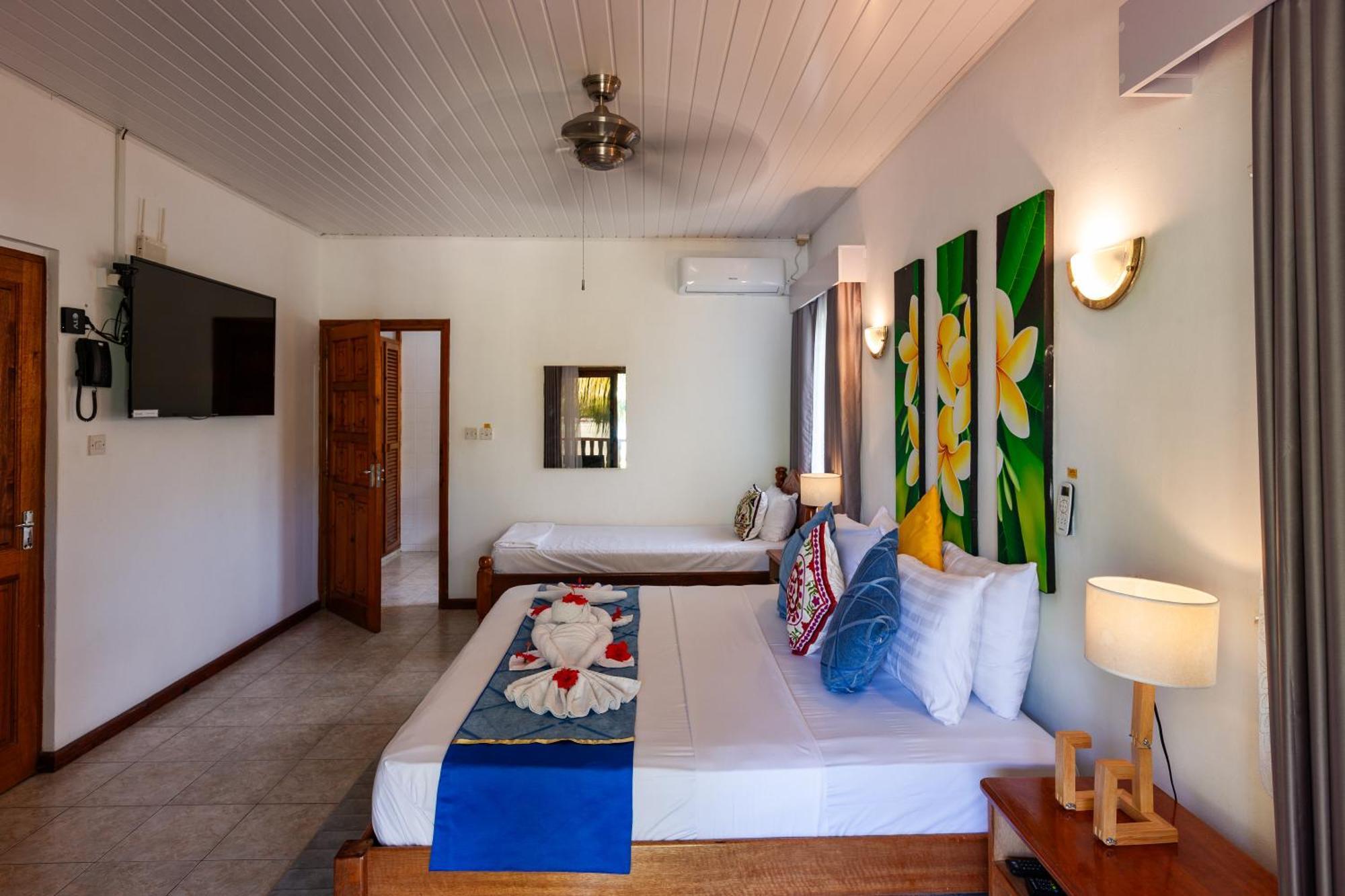 Sea View Lodge Baie Sainte Anne Eksteriør bilde