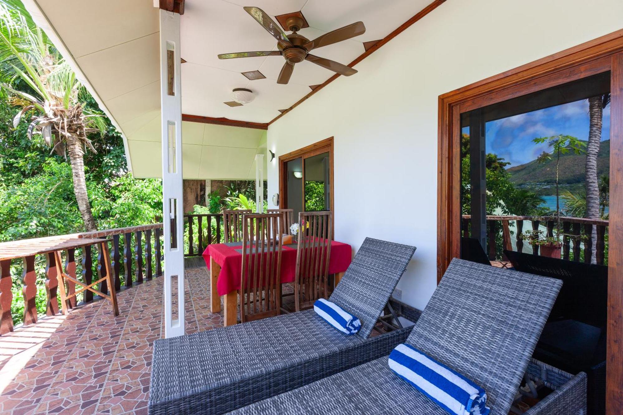 Sea View Lodge Baie Sainte Anne Eksteriør bilde