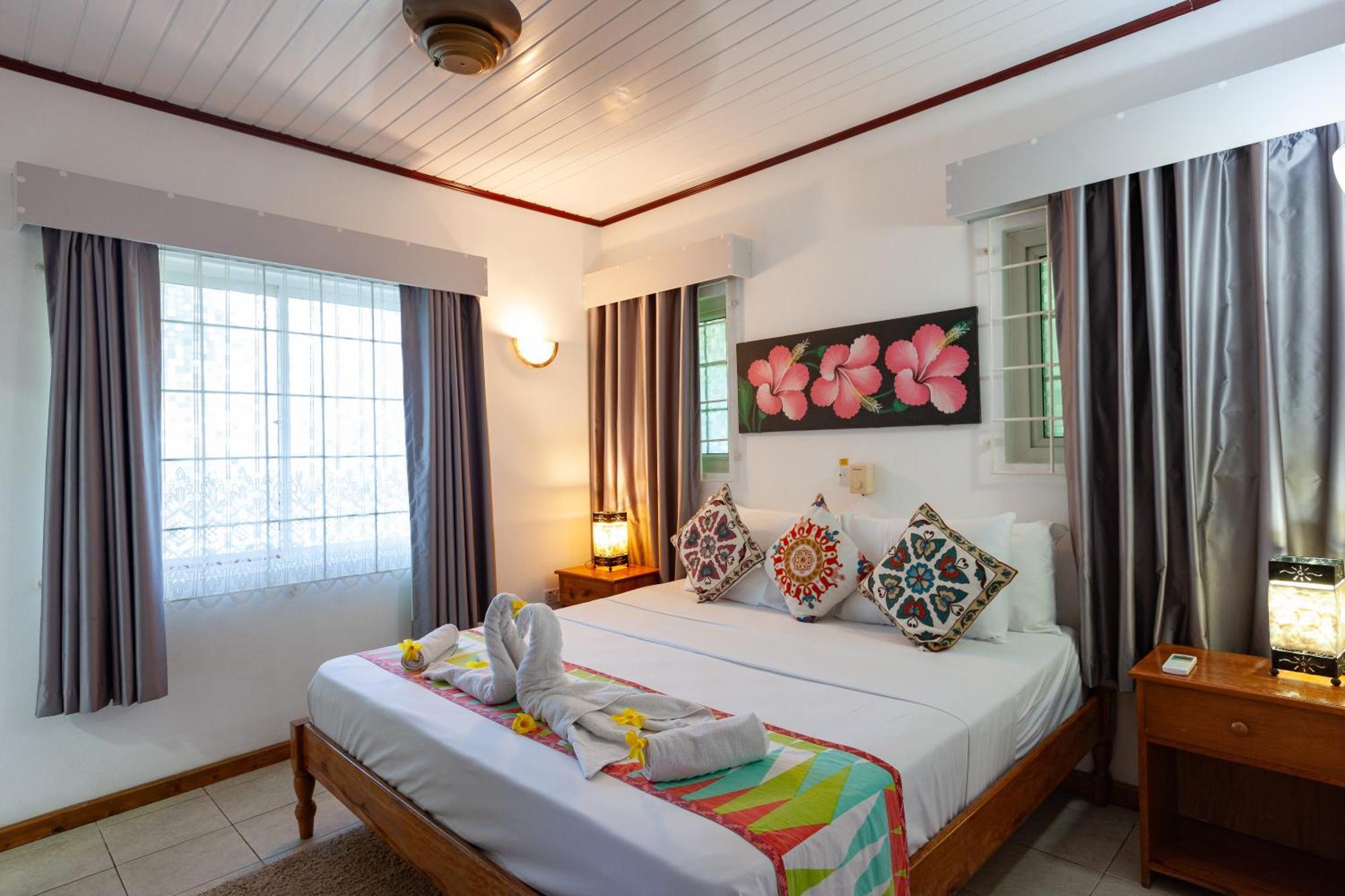 Sea View Lodge Baie Sainte Anne Eksteriør bilde